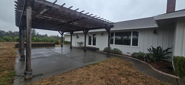 Building Photo - 1830 Olivet Rd