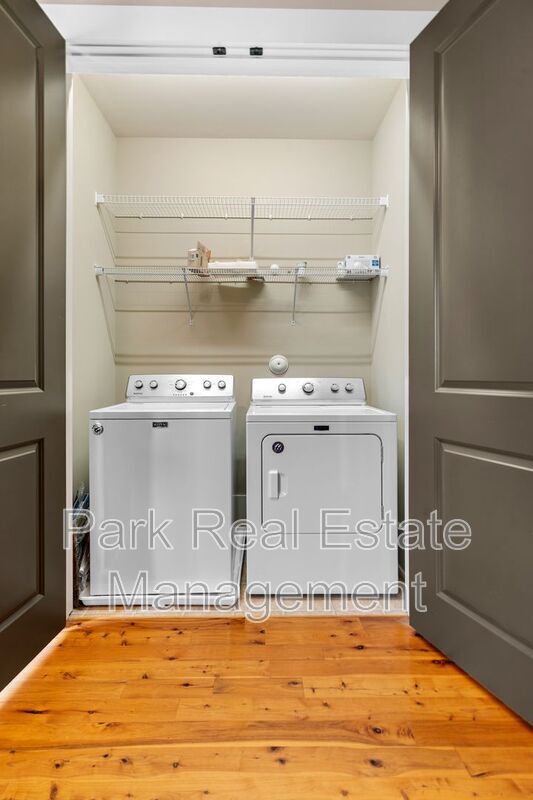 Building Photo - 1229 Great Ridge Pkwy