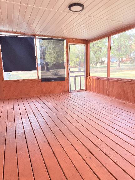 Building Photo - Beautiful Family Home in Nice Area!