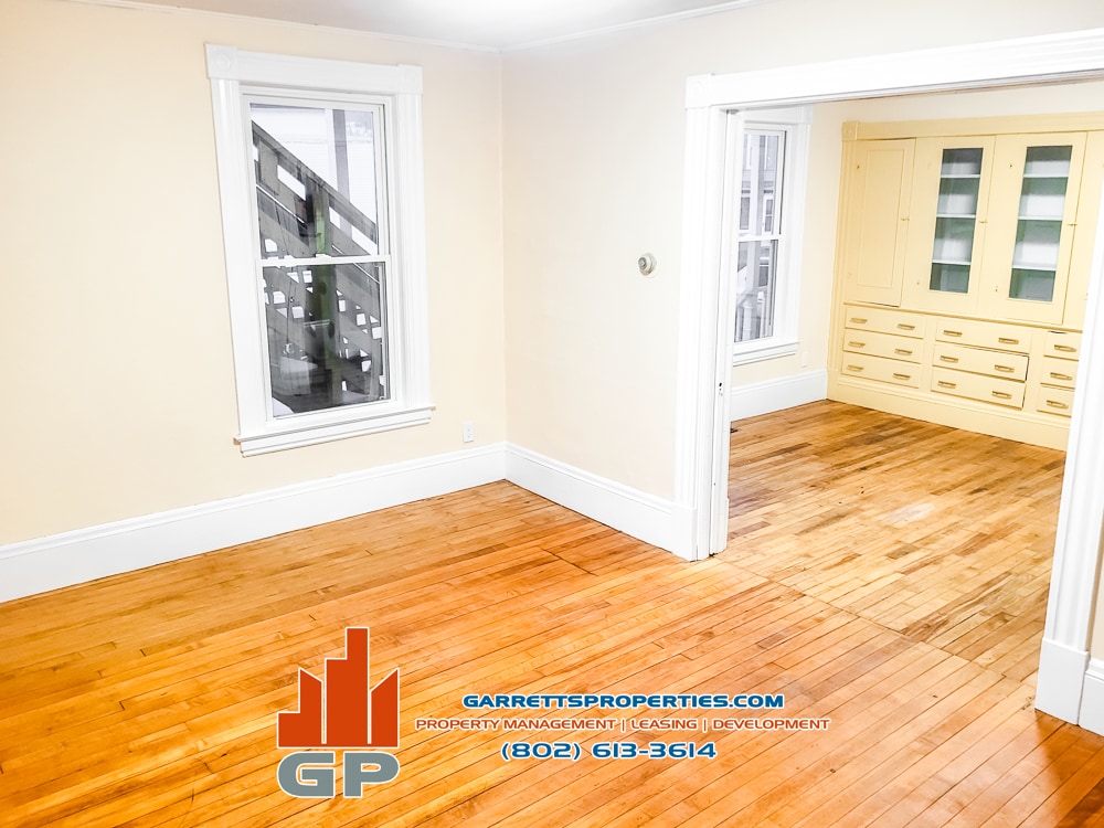 Building Photo - 36 Maple Ave