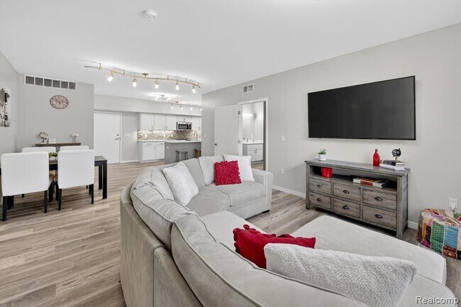 Building Photo - 293 N 2nd St