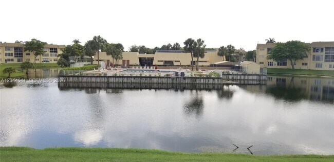 Building Photo - 8130 Sunrise Lakes Blvd
