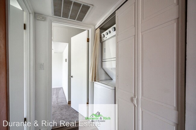 Building Photo - 2 br, 2 bath House - 10640 N Ivy Ct