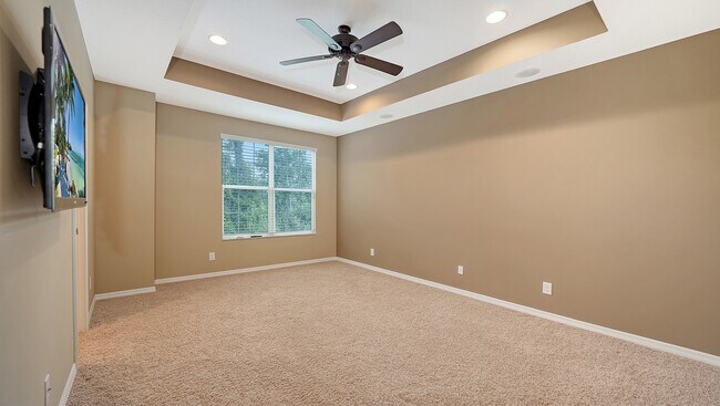 Building Photo - 8280 Villa Grande Ct