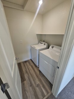 Building Photo - 7552 Editor Dr