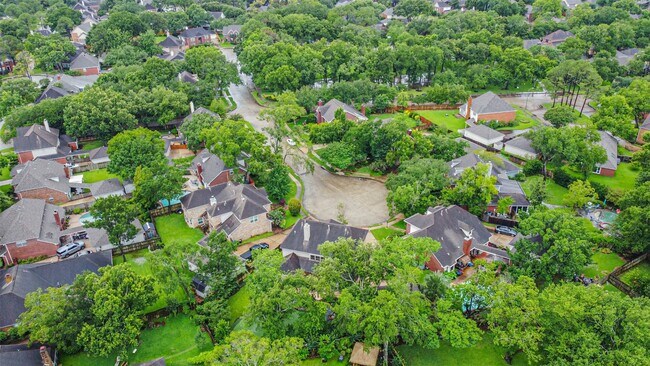 Building Photo - 2214 Cherrytree Ridge Ln