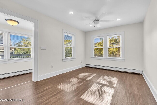 Building Photo - 1411 3rd Ave