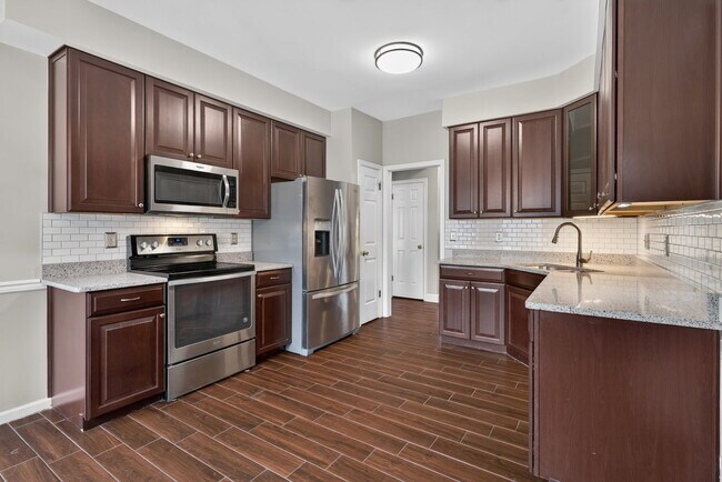 Building Photo - 898 Gunston Ct