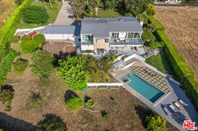 Building Photo - 6047 Cavalleri Rd