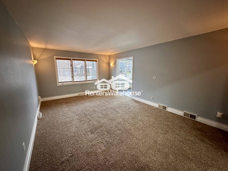 Building Photo - 13808 Frontier Ln