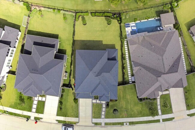 Building Photo - 7410 Wildrye Mdw Ln