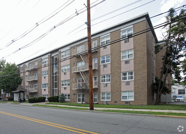 Building Photo - Lighthouse Palisades Park Apartments