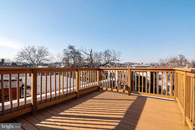 Terrace Deck - 937 R St NW