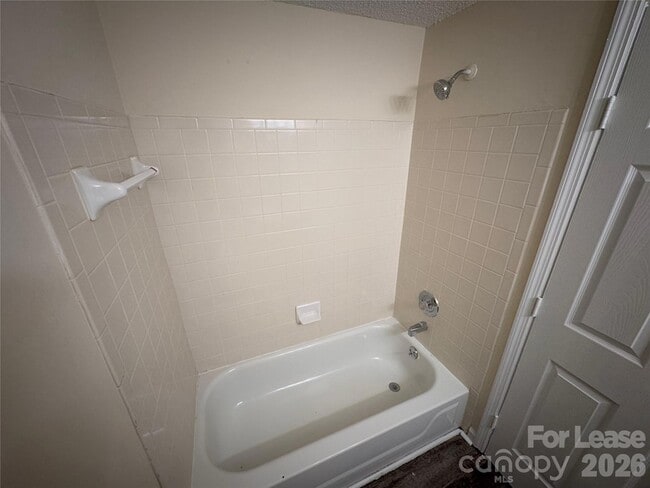 Building Photo - 1604 Arlyn Cir