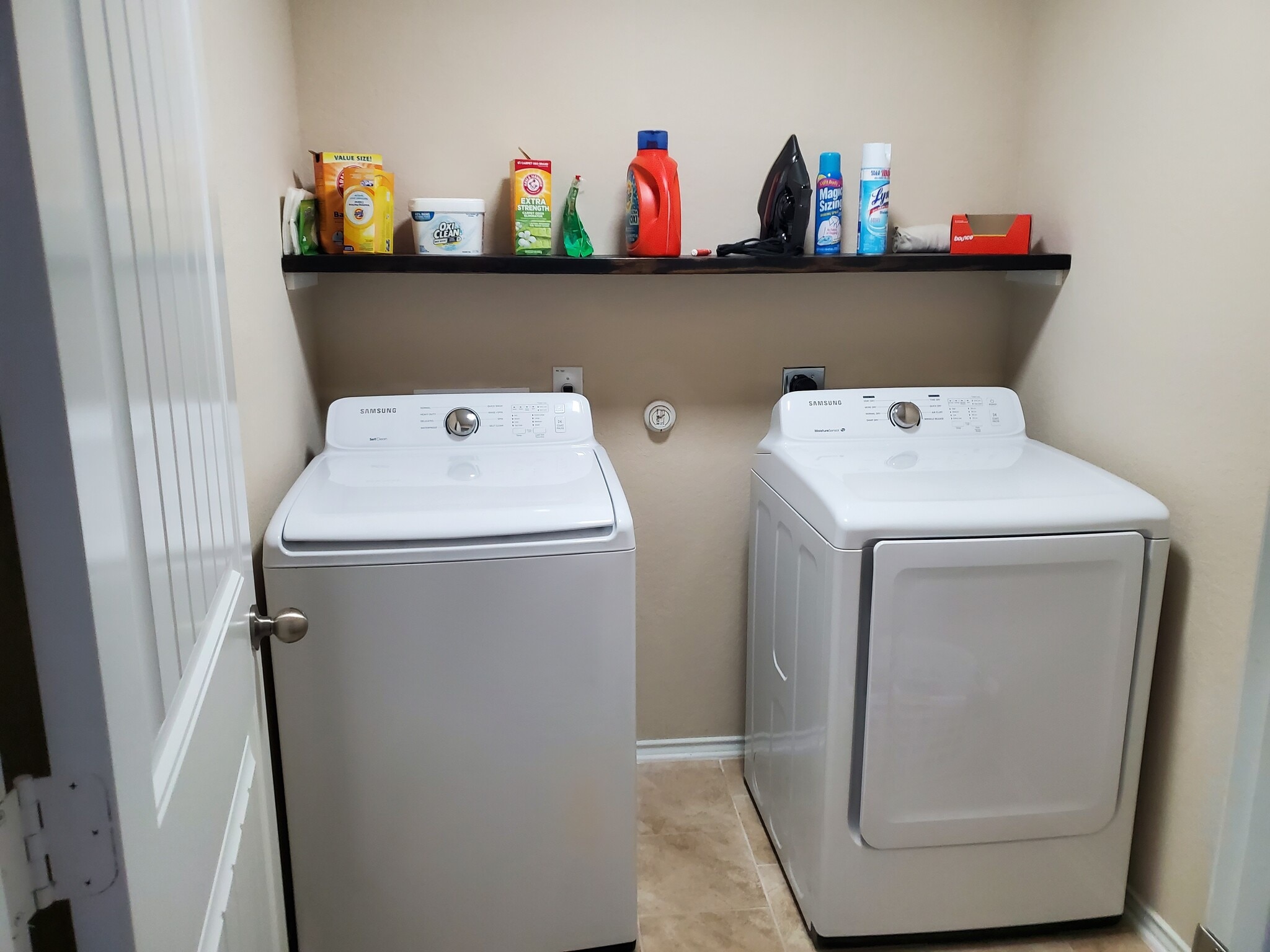 Laundry Room - 713 Brown Thrasher