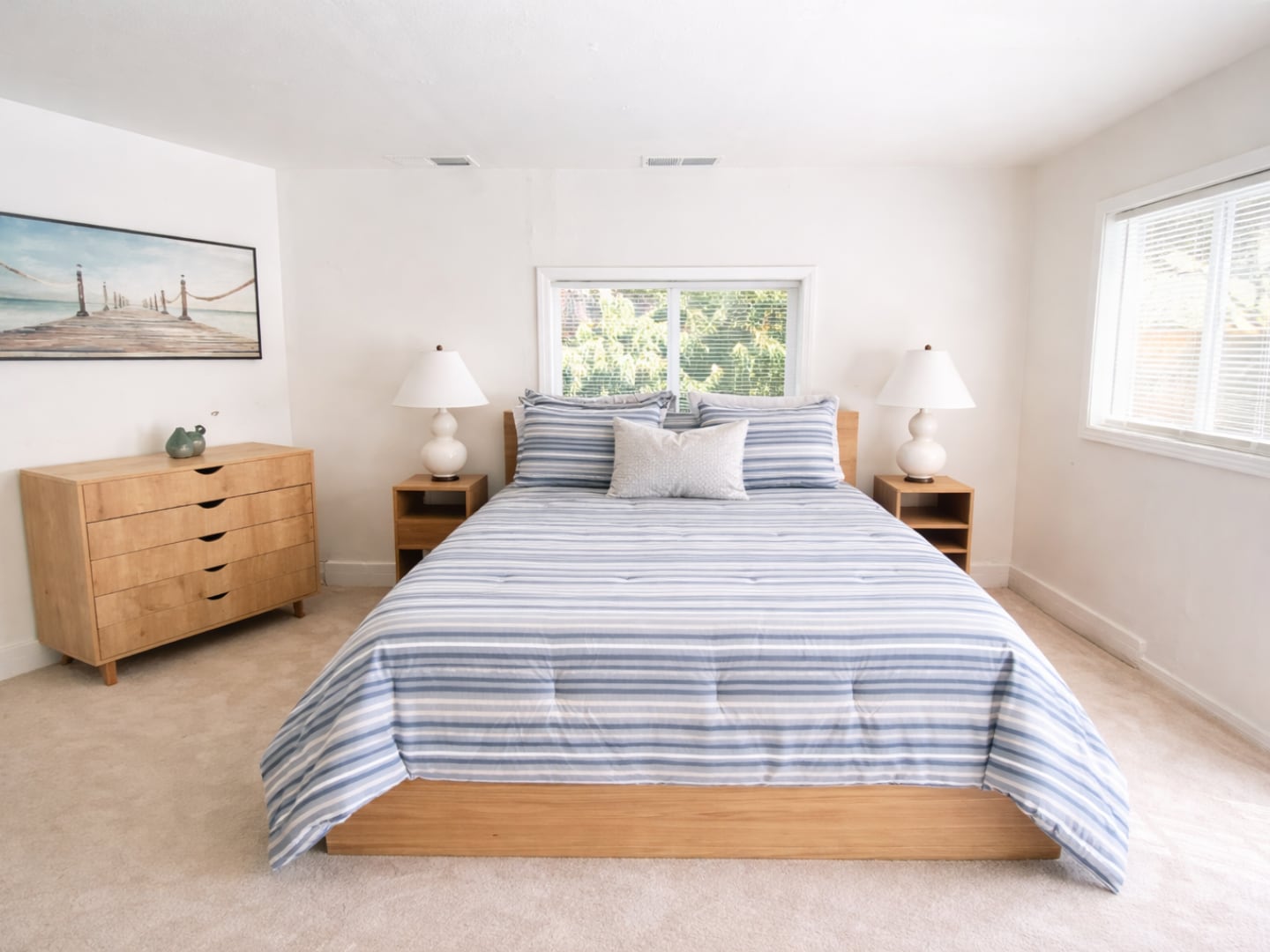 Building Photo - 2404 Chatsworth Blvd