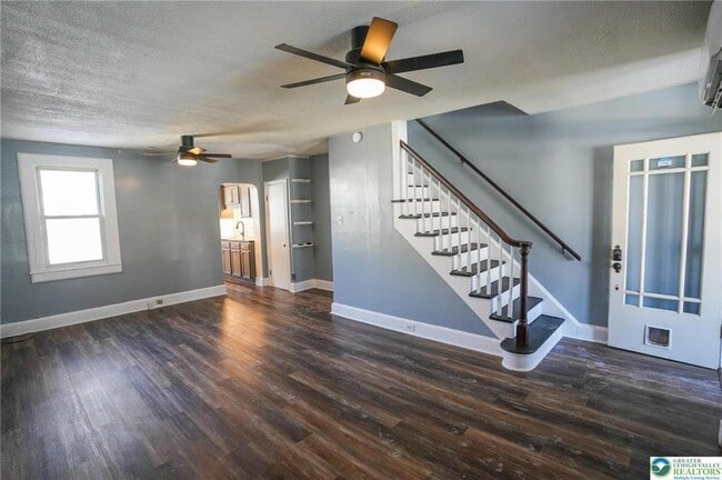 Building Photo - 256 Lehigh Ave