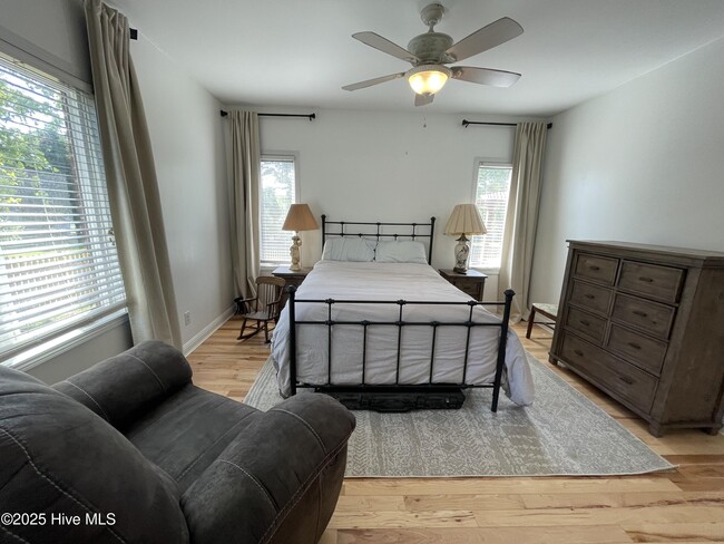 Building Photo - 358 Yadkin Run Ln