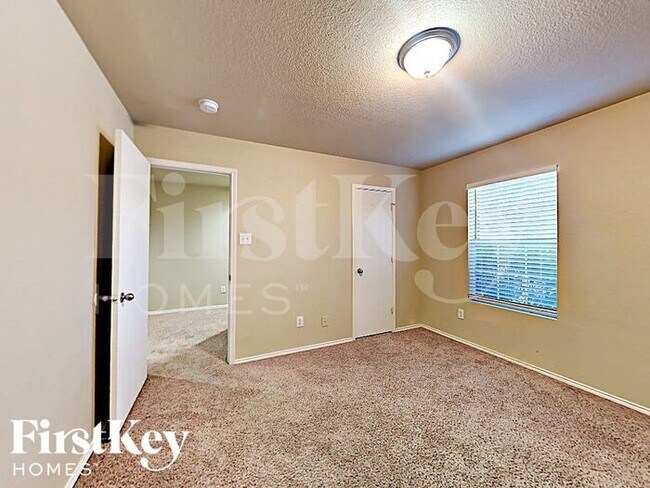 Building Photo - 14112 Silkwood Dr