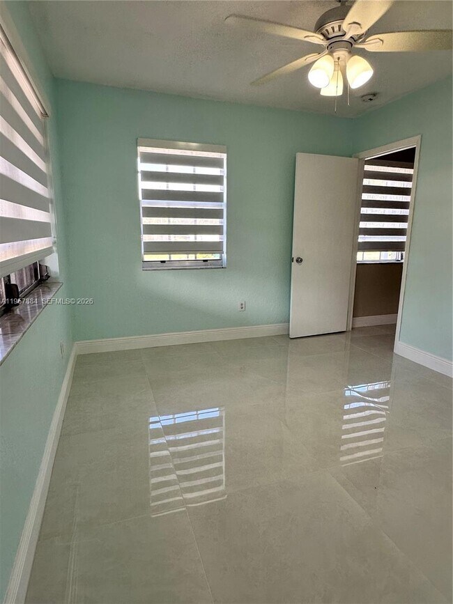 Building Photo - 9450 SW 181st Terrace