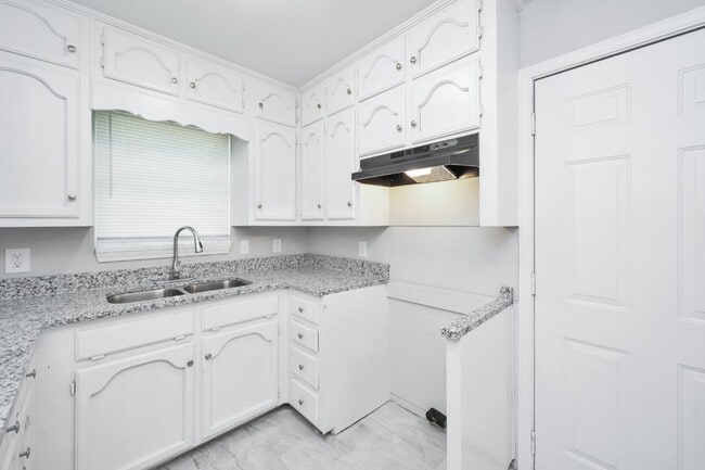 Building Photo - Hidden Gem in McCalla – Private 2BR Retreat on a Large Secluded Lot!