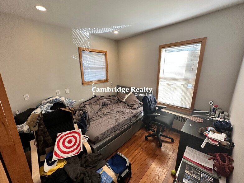 Building Photo - 135 Columbia St