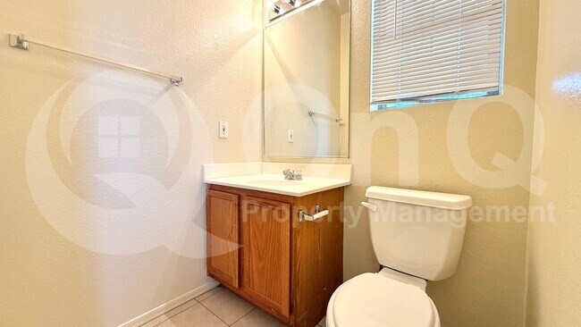 Building Photo - 2499 S Marble St