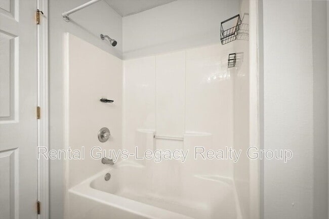 Building Photo - 512 Southbranch Dr