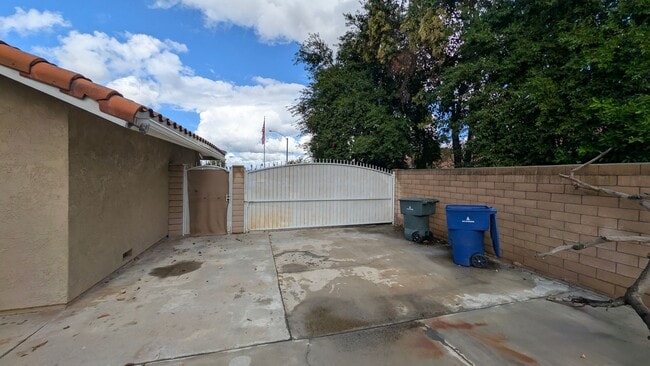 Building Photo - Single-Story home on cul-de-sac in Victoria Neighborhood Available for Lease