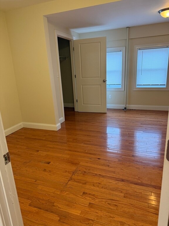 Building Photo - 483 Newport Ave