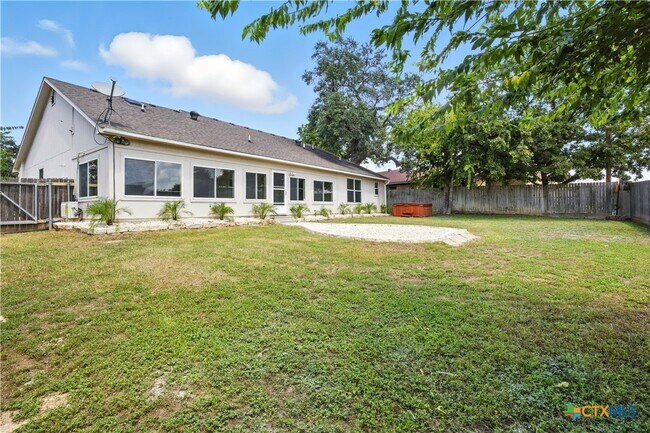 Building Photo - 4005 Midway Dr