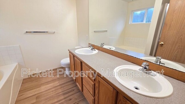 Building Photo - 2122 Tidepool Pl E