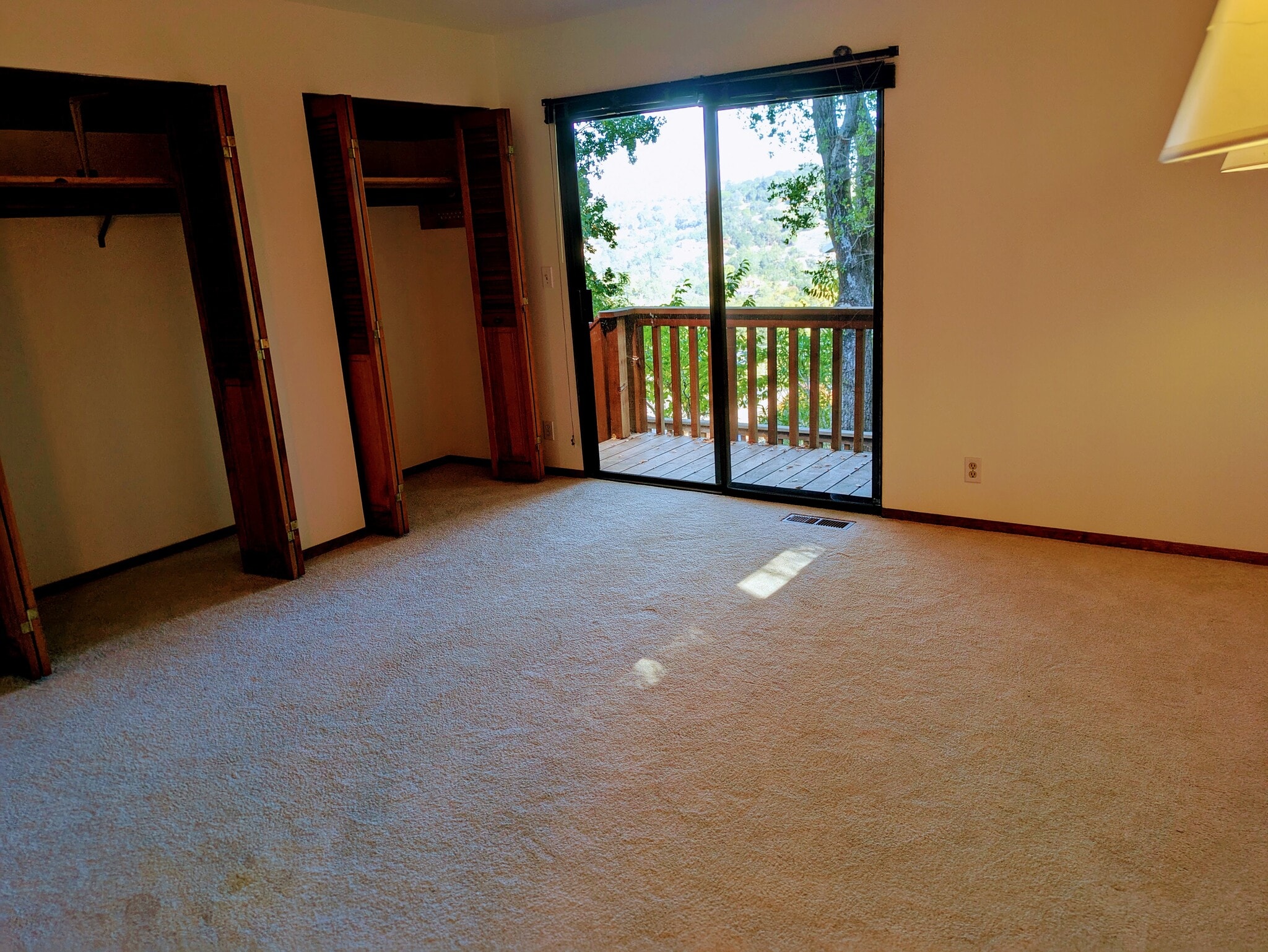 Building Photo - 85 Woodside Dr