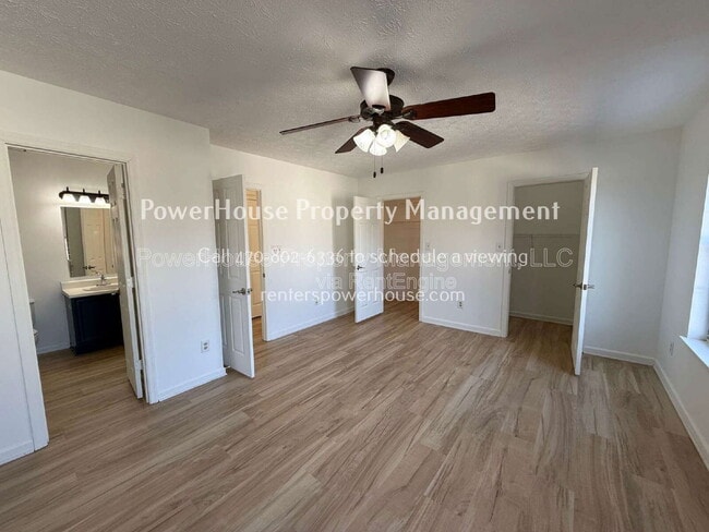 Building Photo - 3859 Meadow Creek Dr