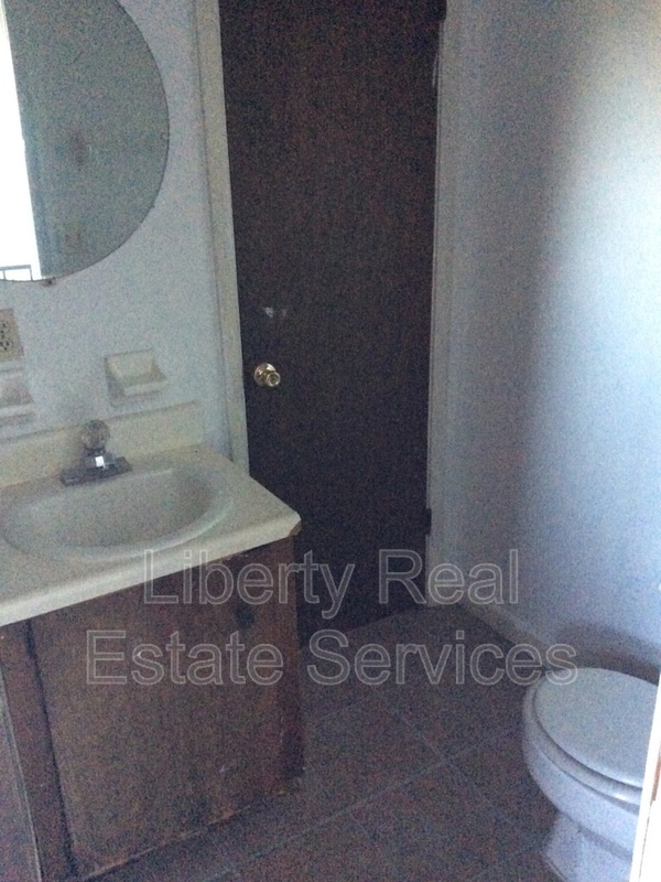 Building Photo - 814 Lesa St