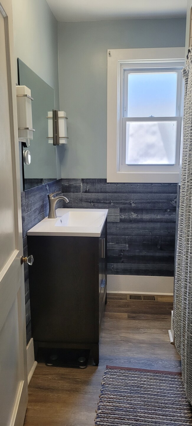 Bathroom - 248 W Franklin St