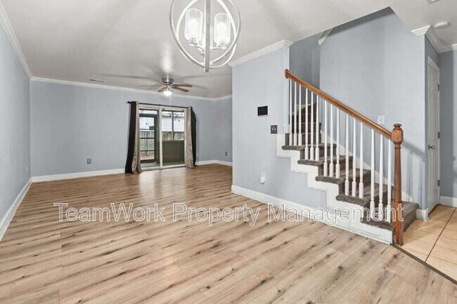 Building Photo - 5914 Tampa St