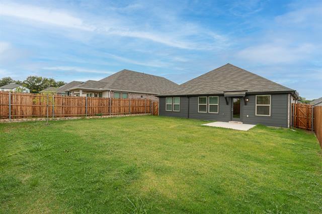 Building Photo - 2210 Gustavus Dr