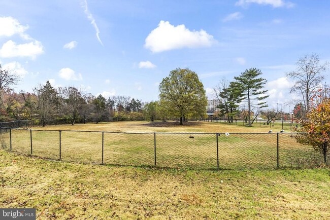 Building Photo - 5108 Donovan Dr