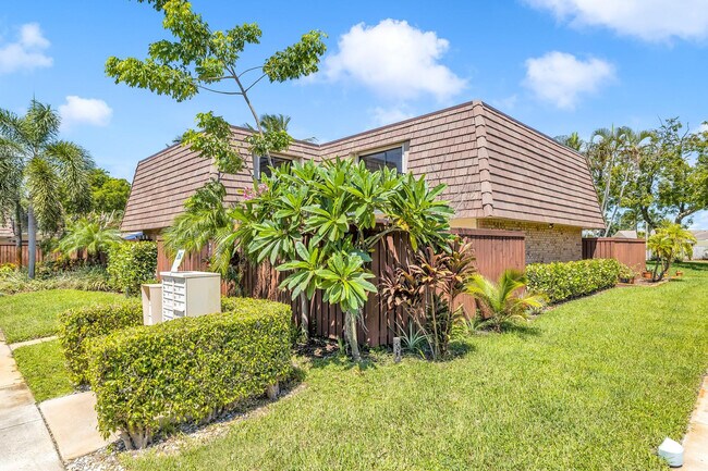 Building Photo - 2776 SW 15th St