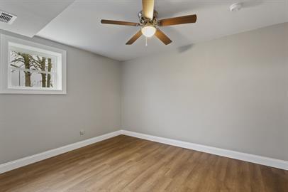 Building Photo - 2 bed 1 bath near downtown Seneca