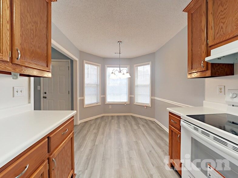 Building Photo - 608 Waterford Ln