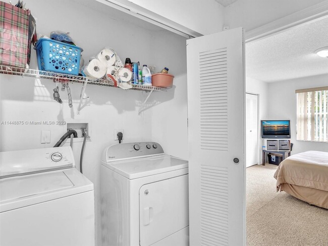 Building Photo - 326 SW 120th Ave