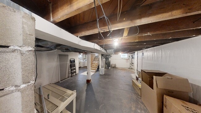 Building Photo - 811 Rose Ave