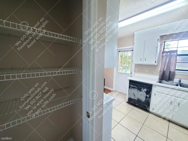Building Photo - 3 br, 2 bath House - 4700 Tradewinds Dr