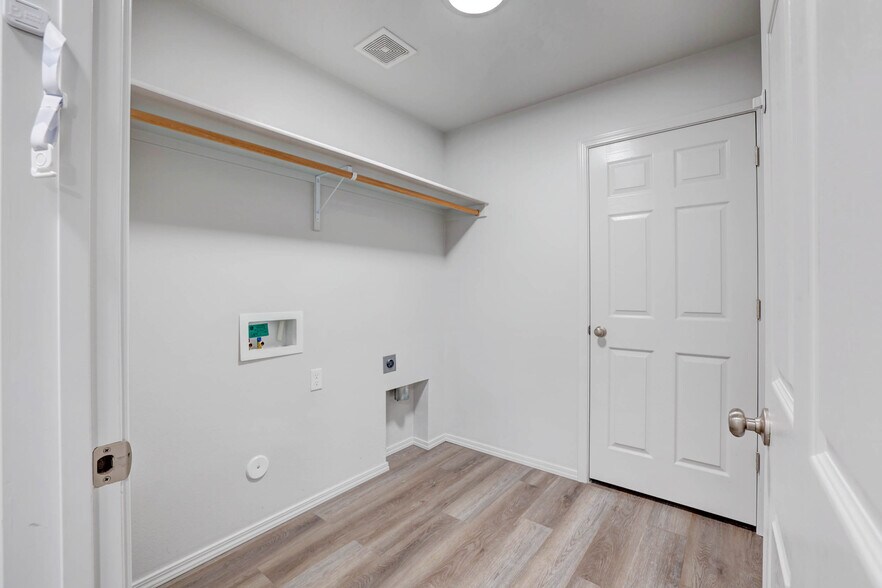 Building Photo - 19570 Nanticoke Ave