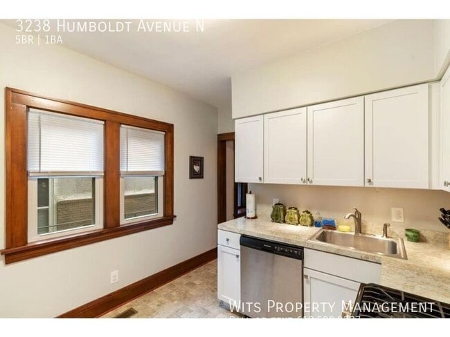 Building Photo - 3238 N Humboldt Ave