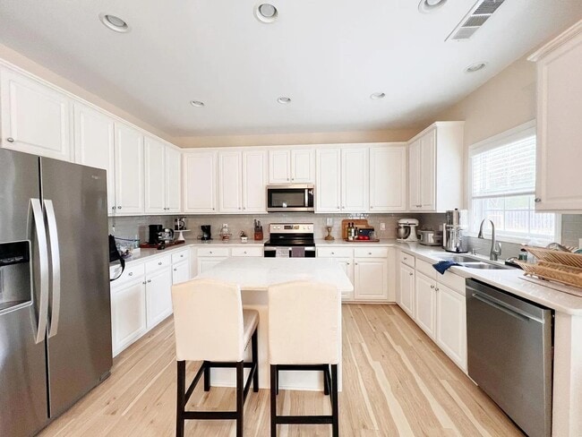 Building Photo - 514 Adeline Ct