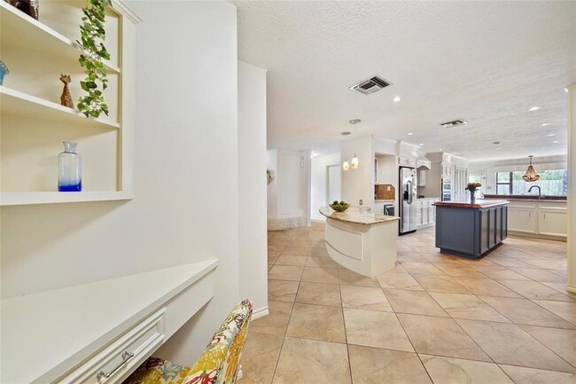 Building Photo - 6218 Wynnwood Ln