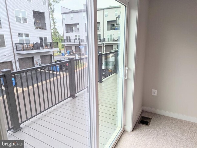 Building Photo - 44615 Wolfhound Sq